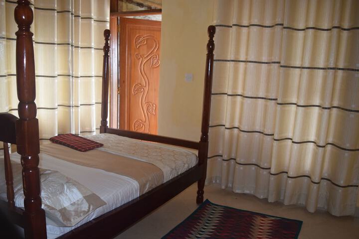 Room 6 of 31