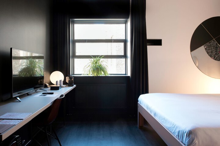 Room 28 of 78