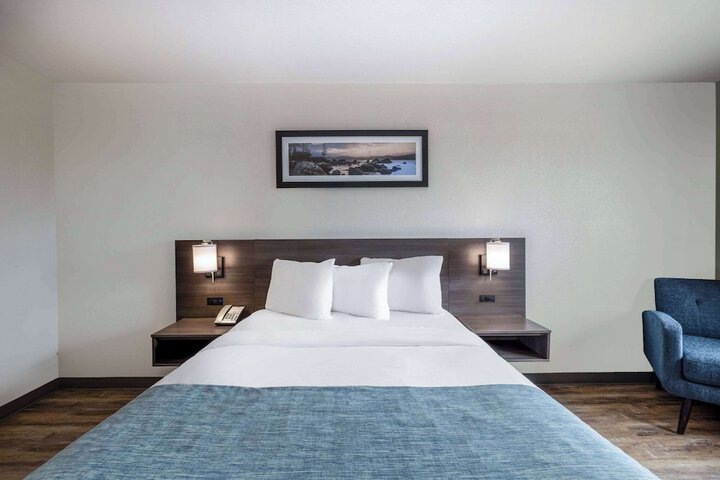 Room 14 of 30