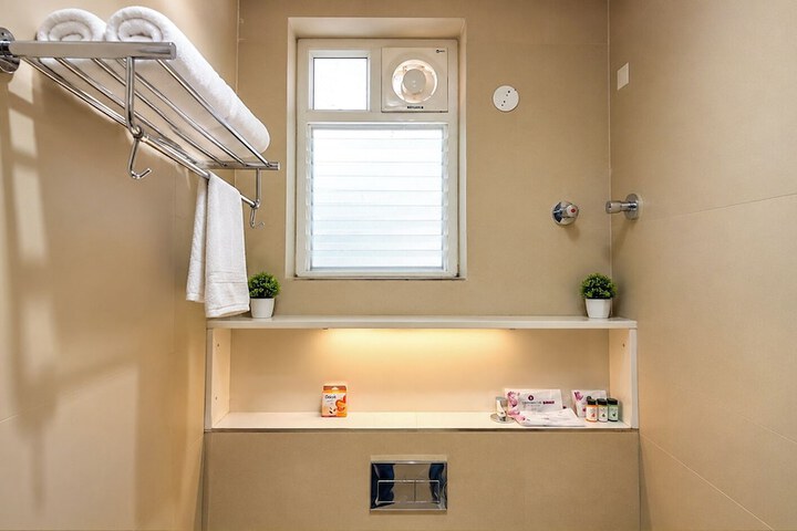 Room 73 of 117