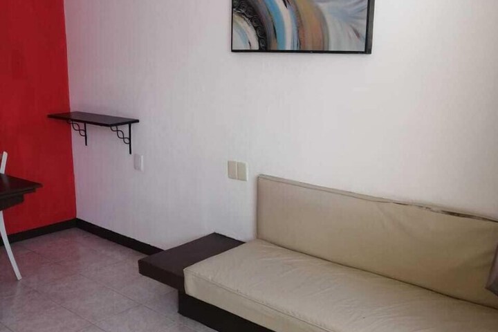 Room 8 of 10