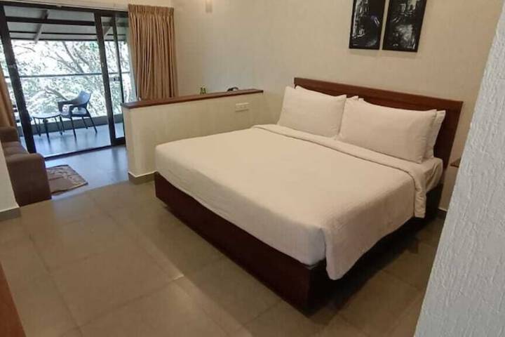 Room 9 of 57