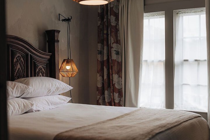 Room 42 of 86