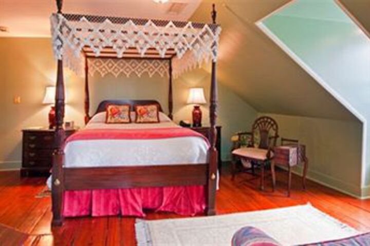 Room 44 of 71