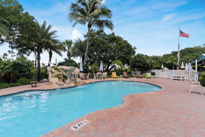 Pool 7 of 7
