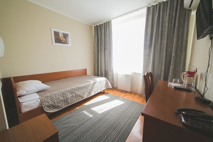 Room 8 of 50