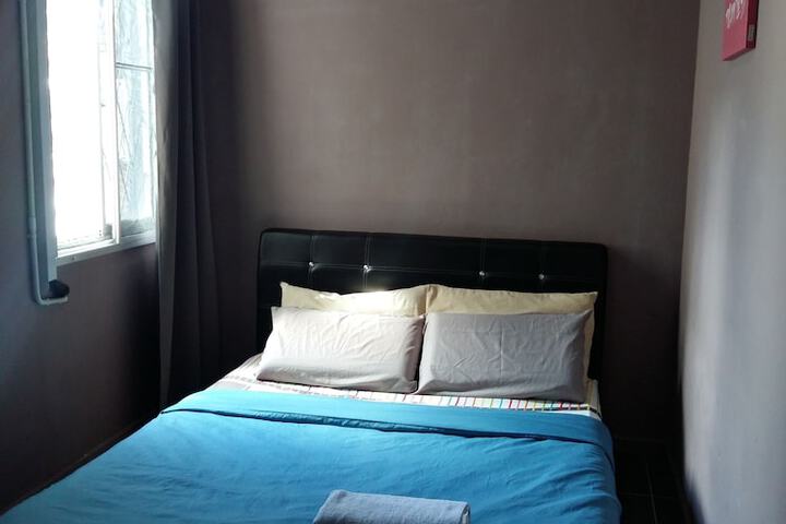 Room 11 of 31