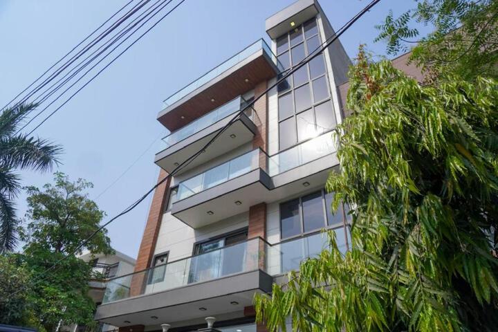 Staybia Hotel and Service Apartments Sector-27, Noida