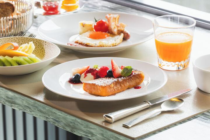 Breakfast/Coffee Service 114 of 131
