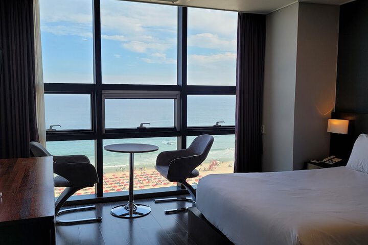 Room 20 of 74