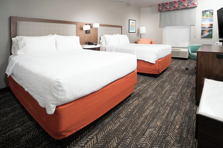 2 Queen Beds Accessible (4 of 4)
