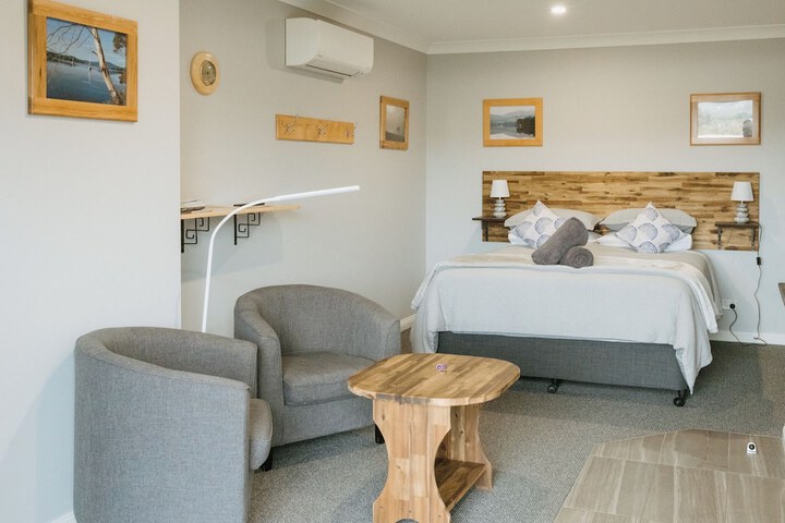 Room 44 of 105