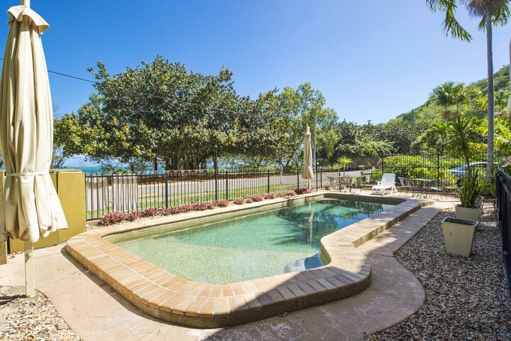 Pool 12 of 14