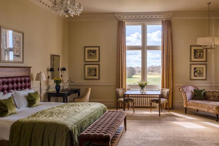 Room 5 of 72