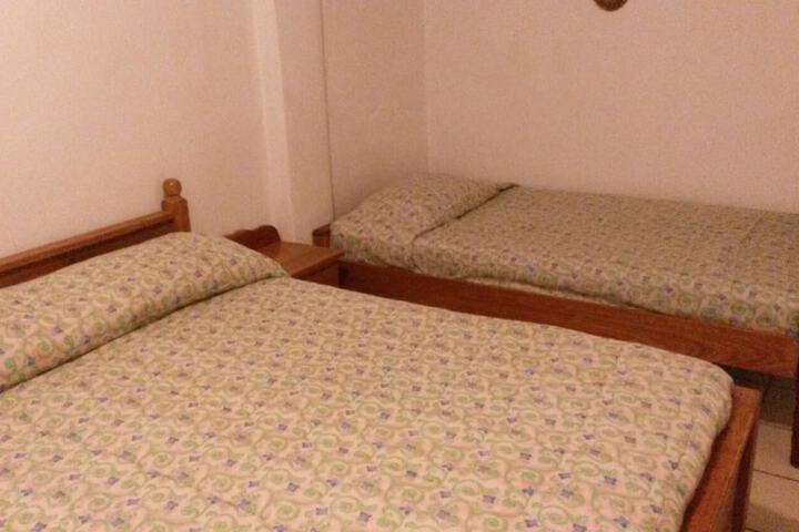 Room 12 of 64