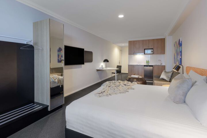 Room 14 of 37
