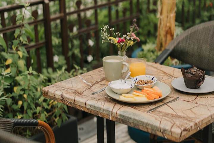 Breakfast/Coffee Service 86 of 104