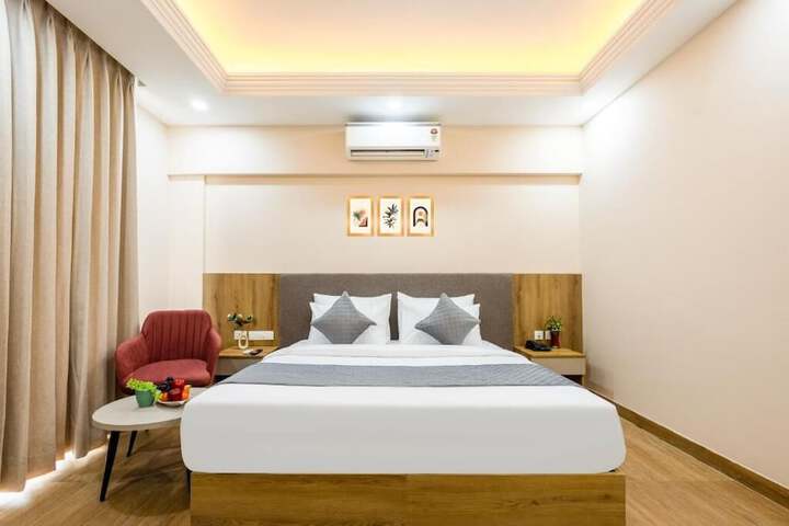 Room 13 of 29