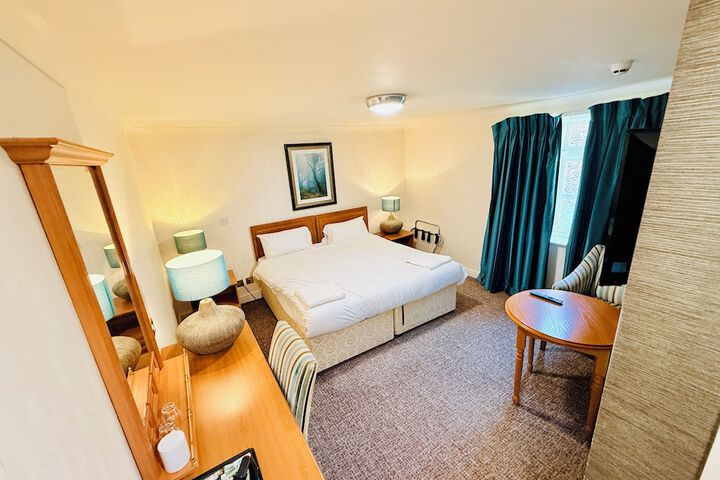 Room 16 of 72