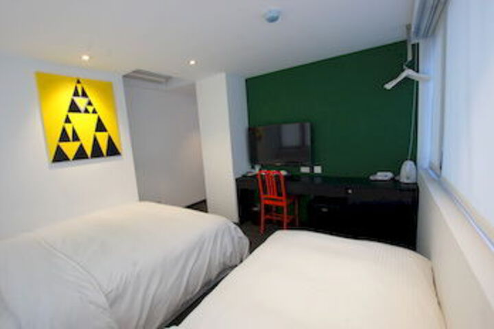 Room 51 of 65