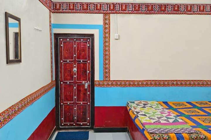 Room 14 of 35