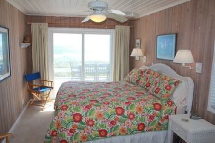 Room 8 of 35