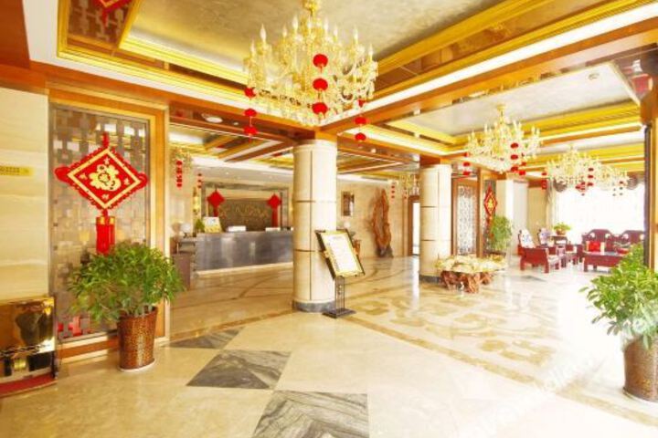 Hotel Interior 10 of 18