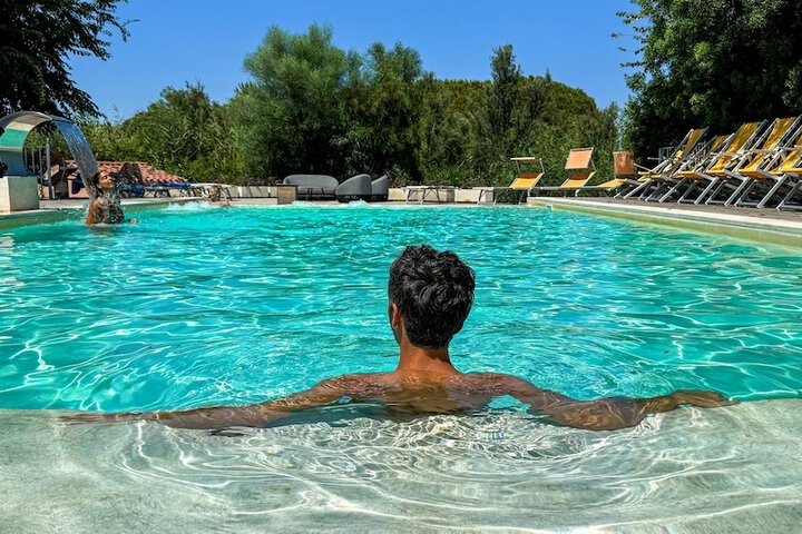 Pool 50 of 113
