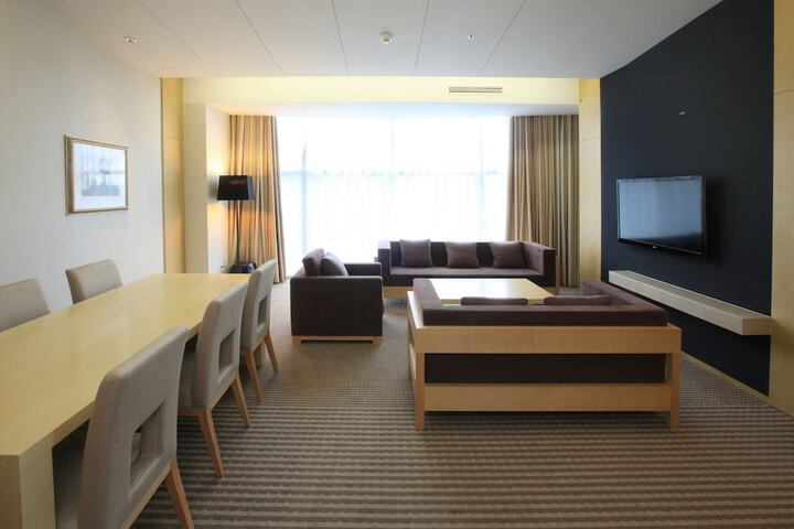 Room 17 of 54