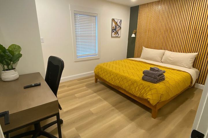Room 4 of 23