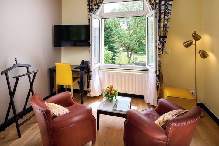 Room 15 of 28