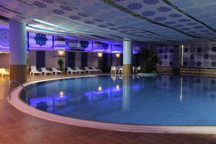 Hotel with Pool