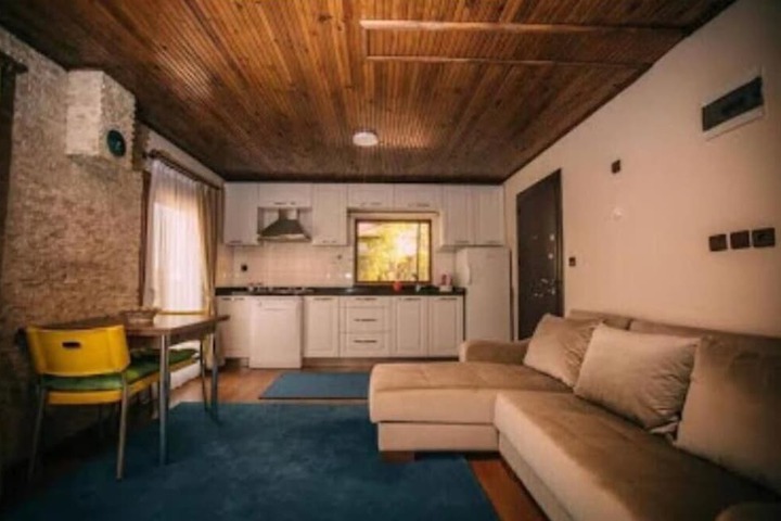 Room 2 of 11
