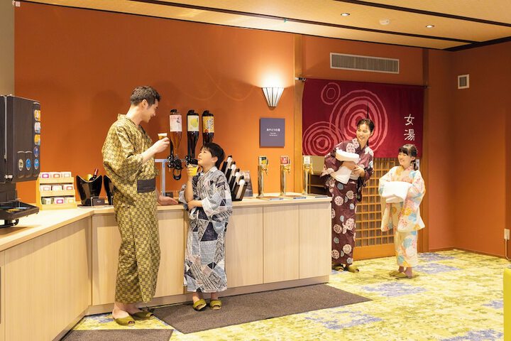 Entrance & Lobby