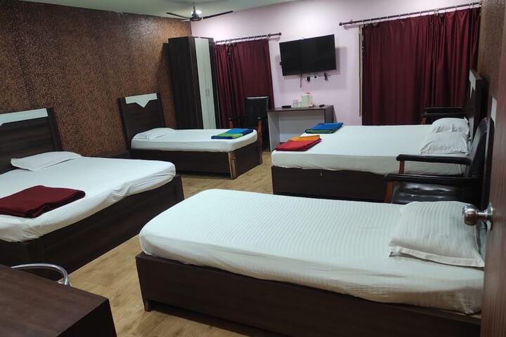Room 10 of 15