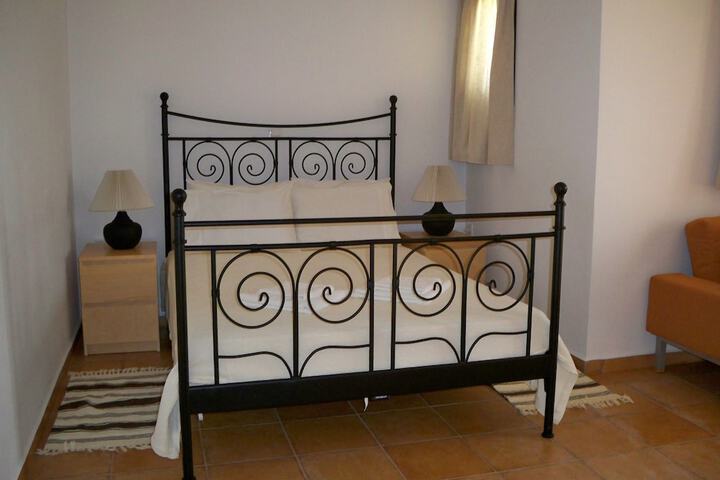 Room 4 of 64
