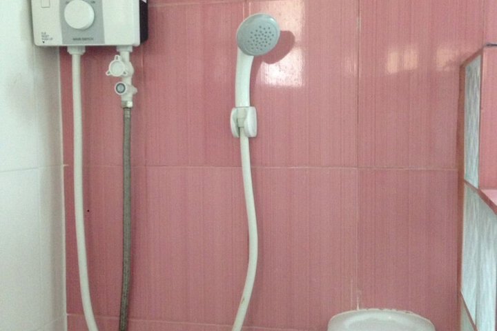 Room 8 of 14