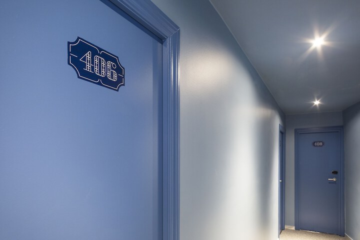 Ballroom/Hall 34 of 44