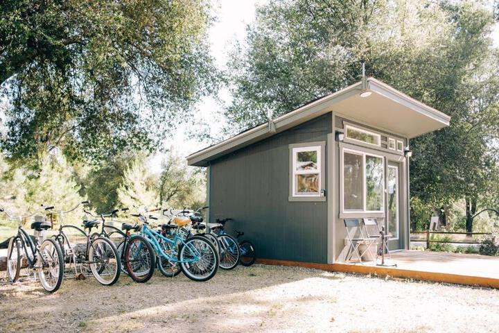 Exterior of Sierra Meadows