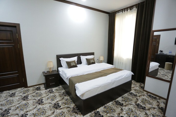 Room 6 of 61