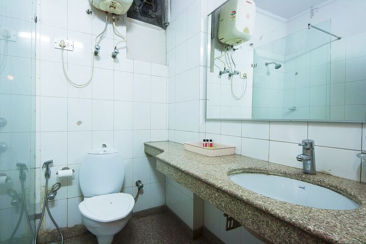 Room 16 of 27