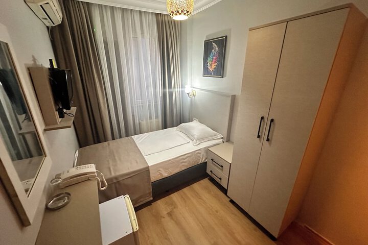Room 16 of 56
