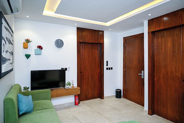 Room 15 of 32