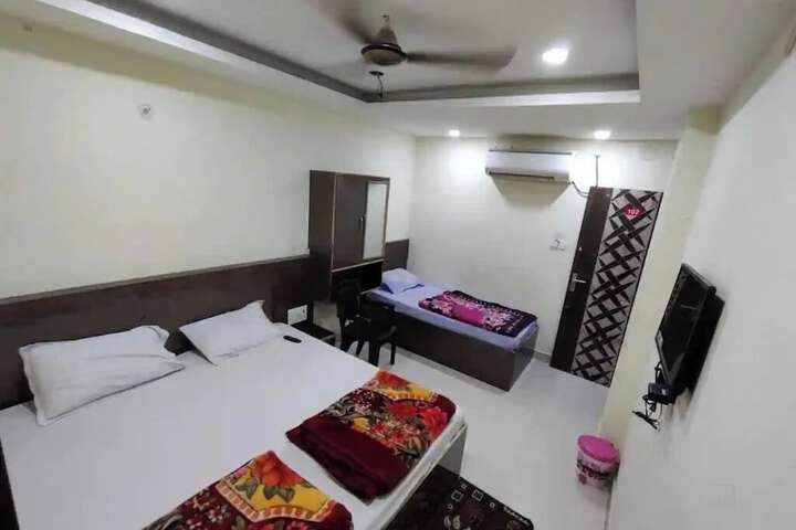 Room 34 of 41