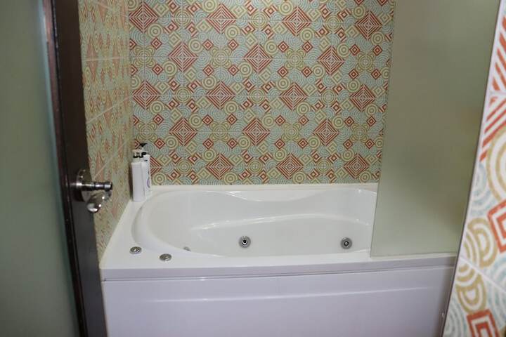 Room 32 of 46