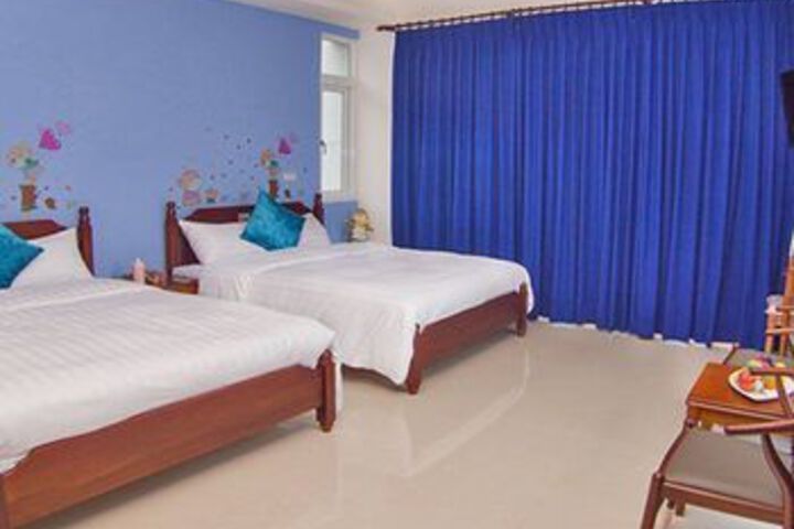 Room 16 of 24