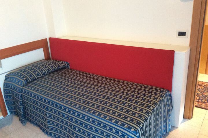 Room 5 of 26