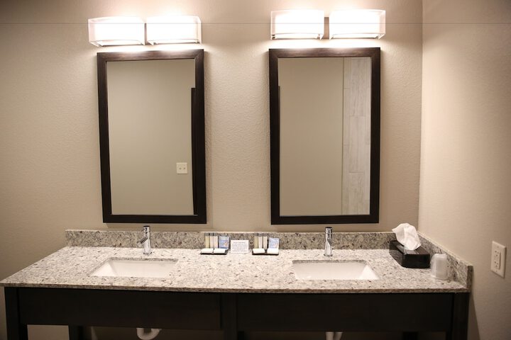 Room 20 of 35