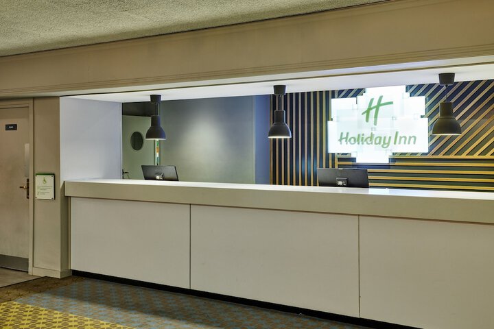 Hotel 98 of 100