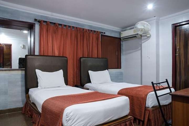 Room 10 of 41